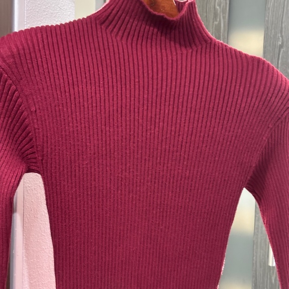 Astr the Label "Gwendolyn" Mock Turtleneck Sweater Dress - Wine Size L - Picture 4 of 9